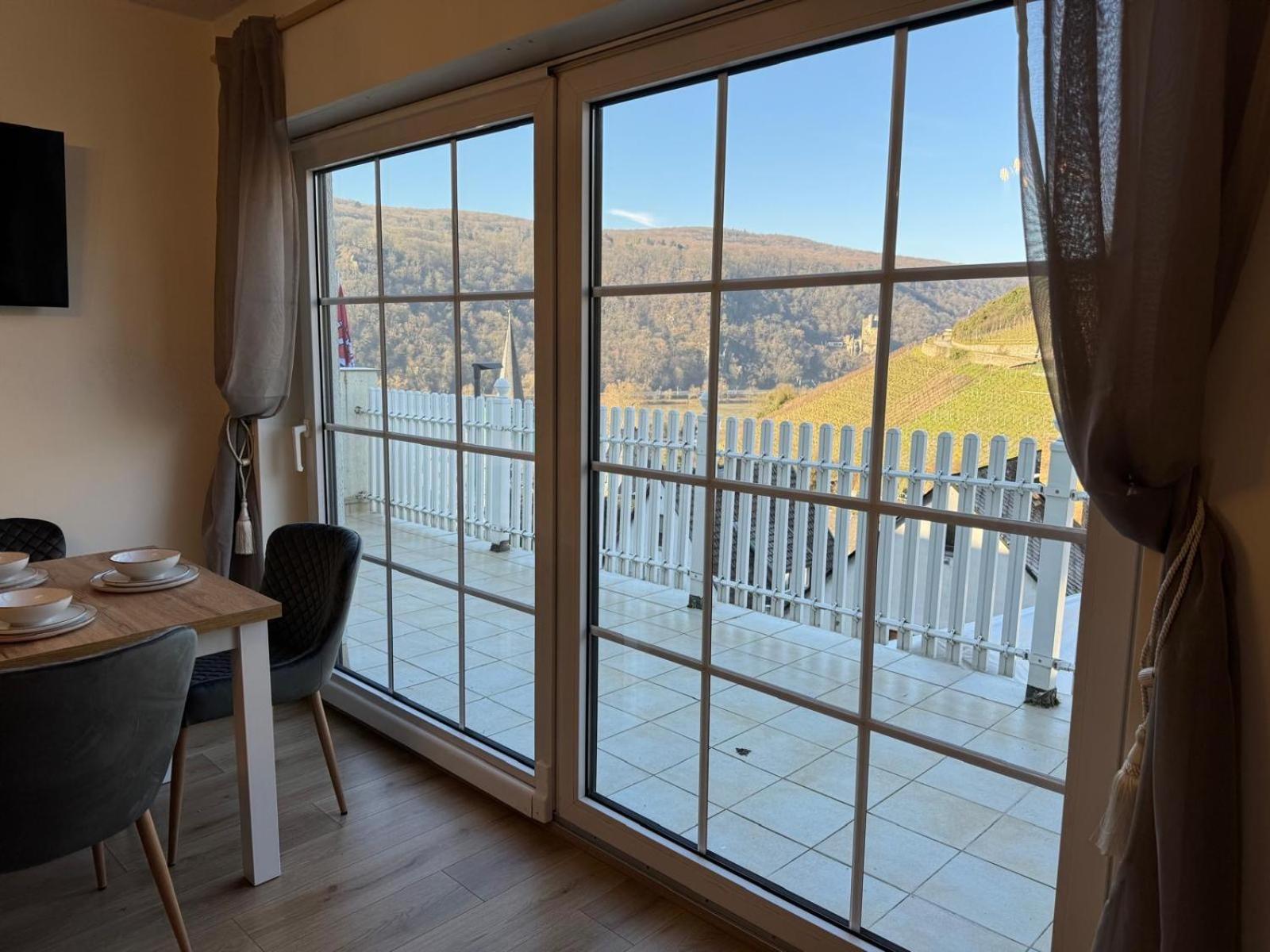 شقة Haus Am Weinberg روديسهايم ام رين الغرفة الصورة