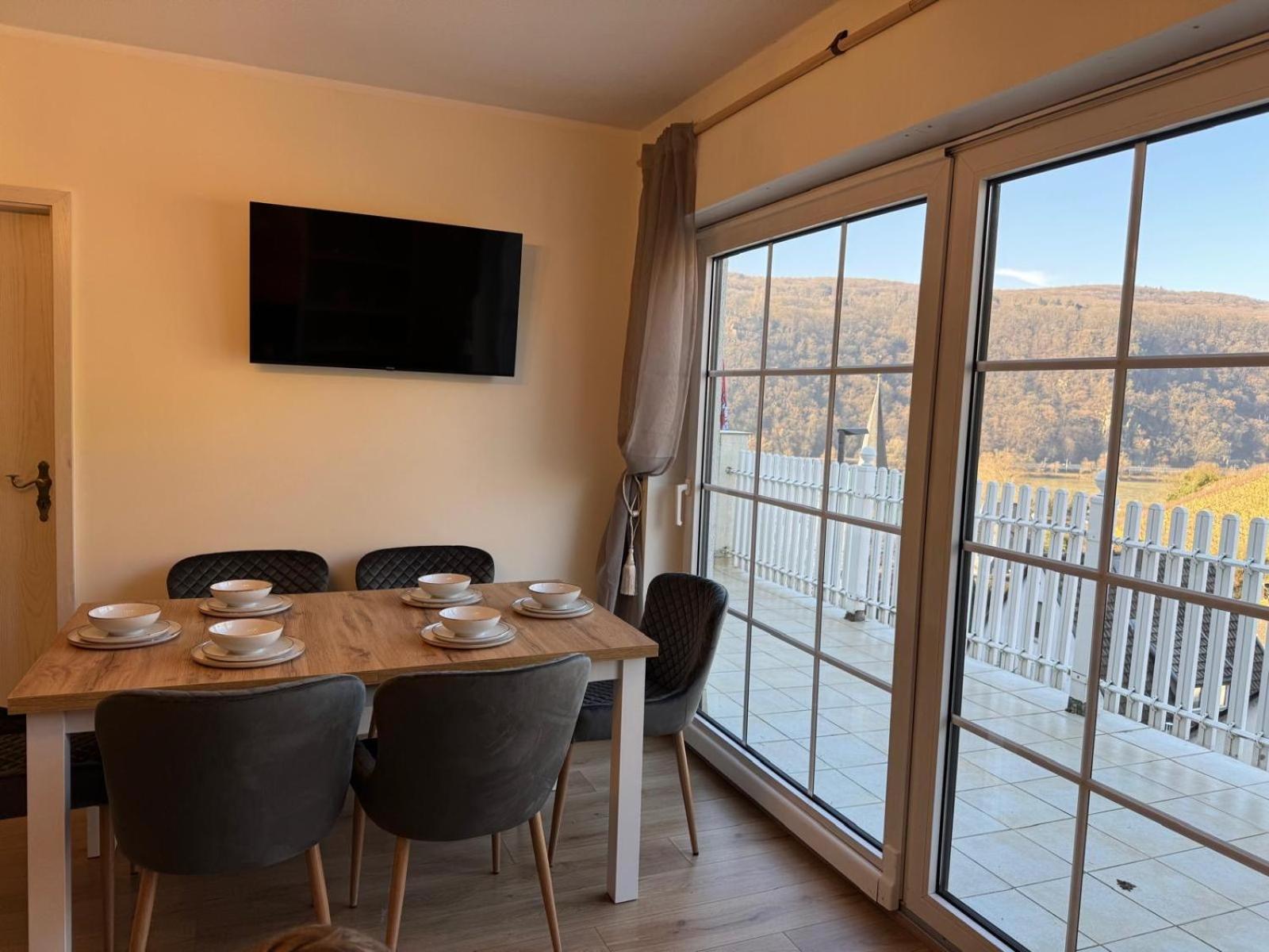 شقة Haus Am Weinberg روديسهايم ام رين الغرفة الصورة
